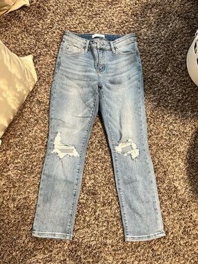 Women's Light Blue Distressed Ankle Jeans